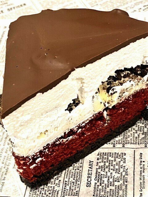 Slice Oreo Red Velvet Cheesecake Pie
