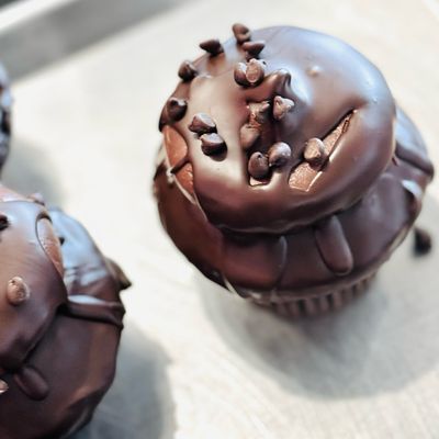 Caramel-filled Chocolate Pudding Cupcake