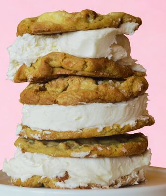 Salted Caramel White Chocolate Cookie Sandwich