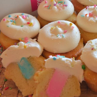 Gender Reveal “It’s a Girl!” Cupcake Bundle