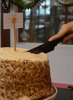 CAKE &amp; PIE SLICES