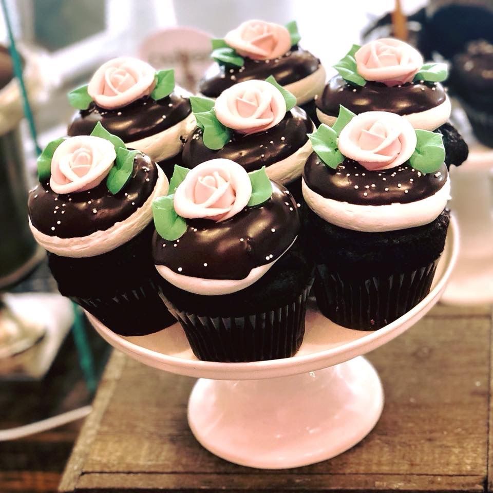 12 Big Valentine Cupcakes (Assorted) 12 Big Valentine Cupcakes (Assorted)