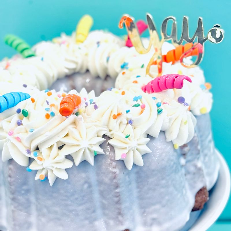 Vanilla Birthday Cake (Whole)