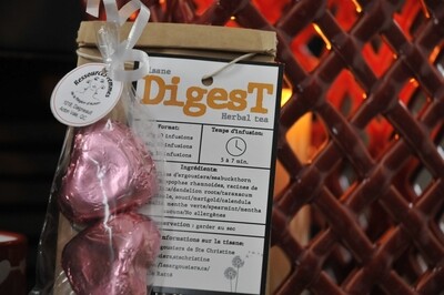 DigesT et 5 cœurs en chocolat (chocolat-riz soufflé) de Ressources Femmes.