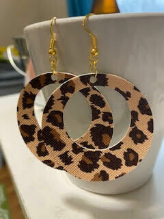 Leopard circle cutout