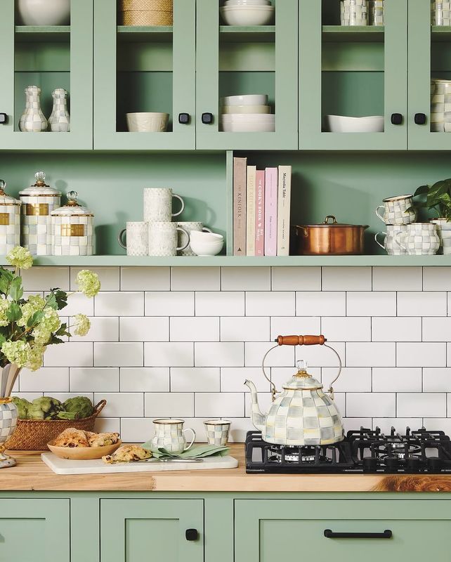 Kitchen &amp; Table