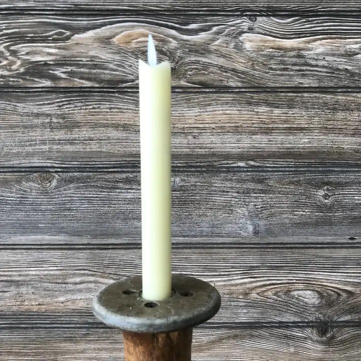 Cream Moving Flame 10&quot; Tapers