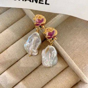 Baroque Pearl Dangle Earrings