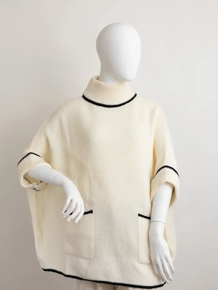 Ivory Poncho w Pockets