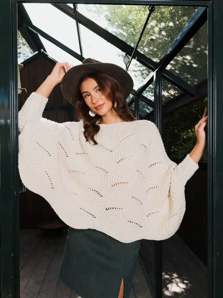 Oatmeal Poncho w Sleeves