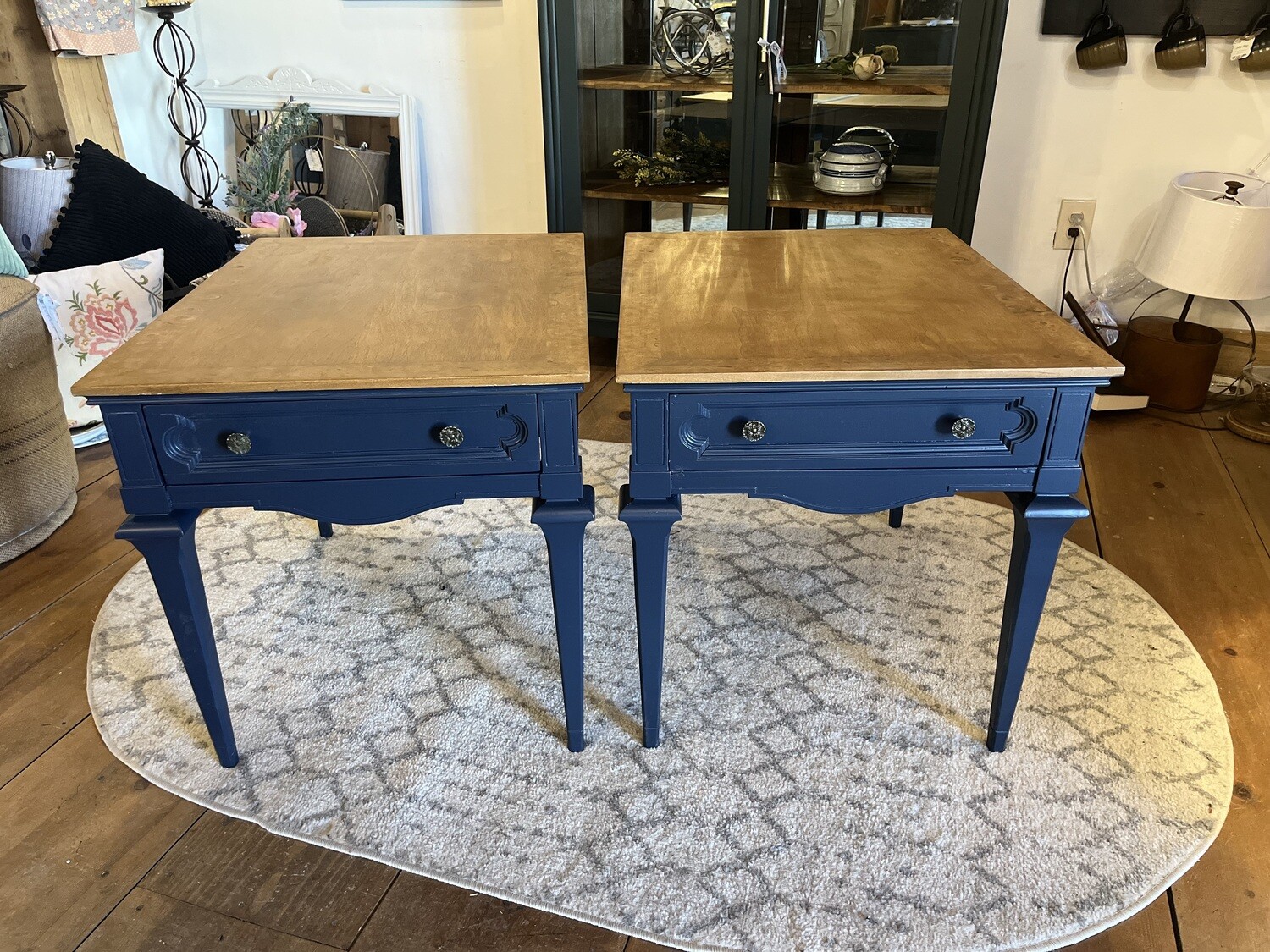 Set of 2 End Tables - PRICED INDIVIDUALLY