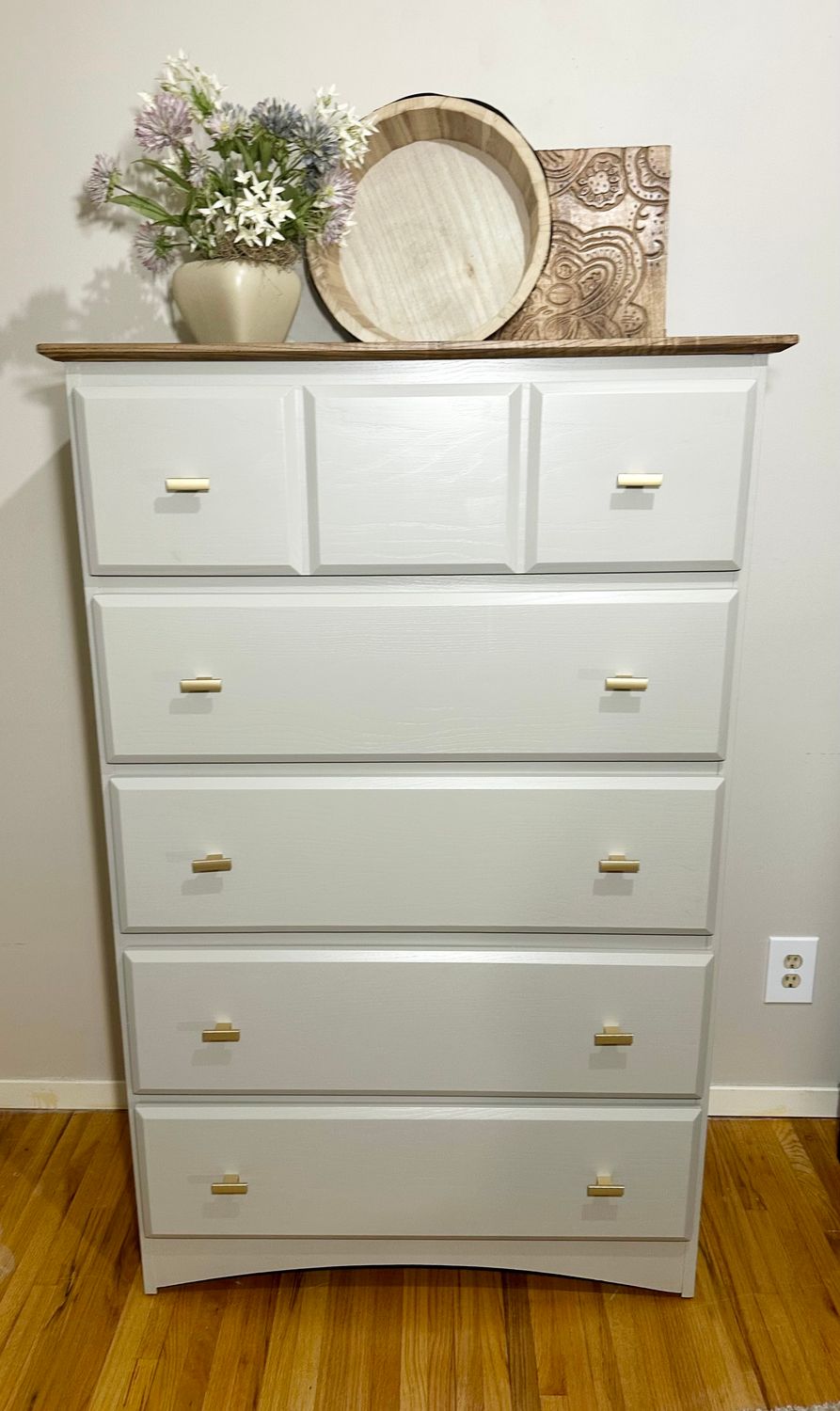 NEUTRAL COLOR DRESSER