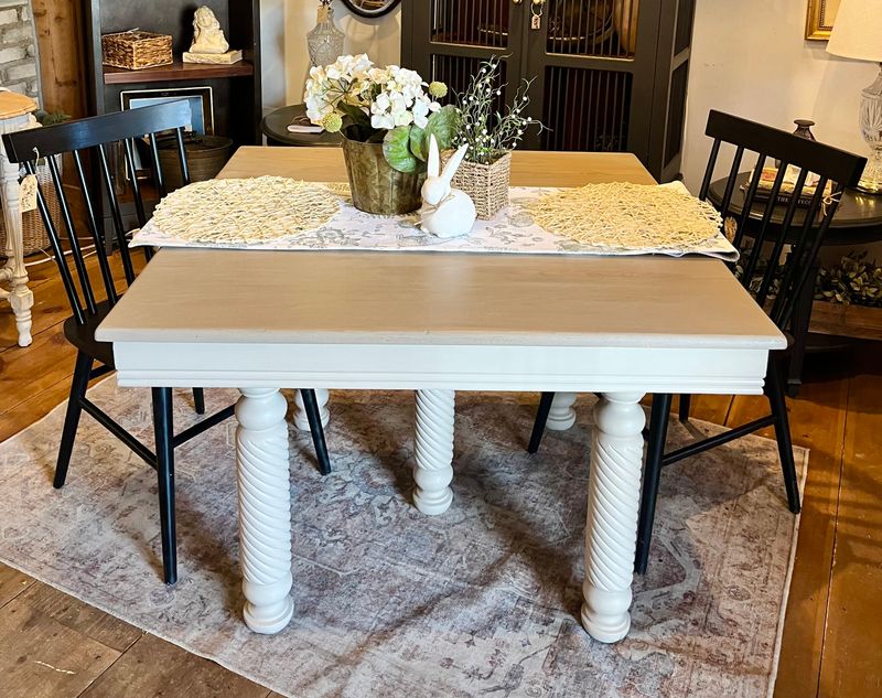 PRETTY TABLE SET
