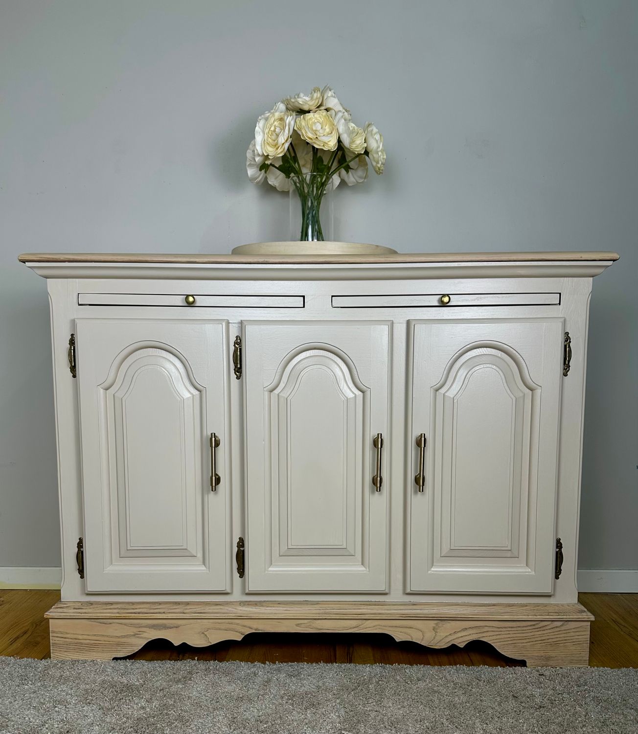 Buffett Cabinet