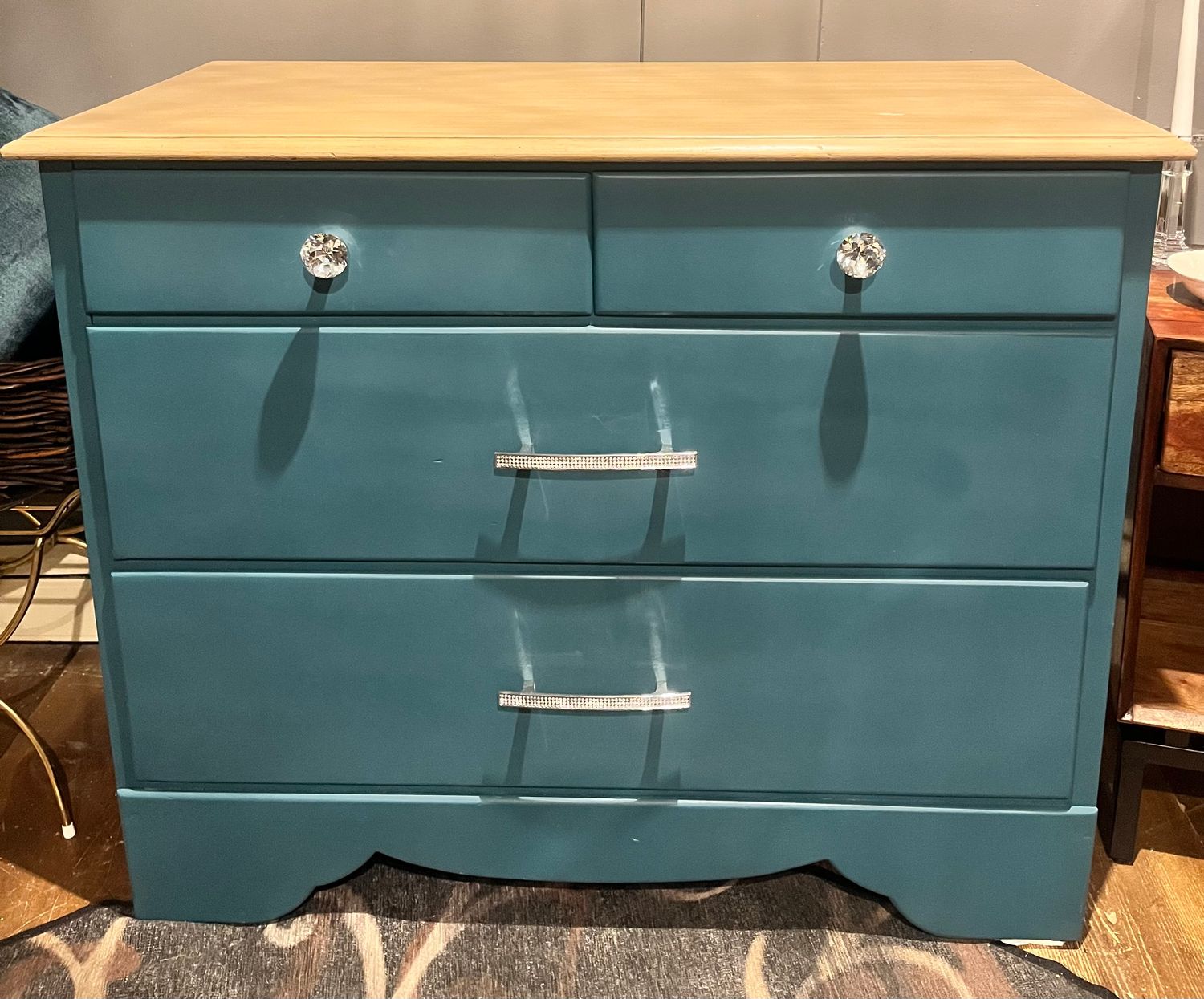 Dresser with 4 Drawers