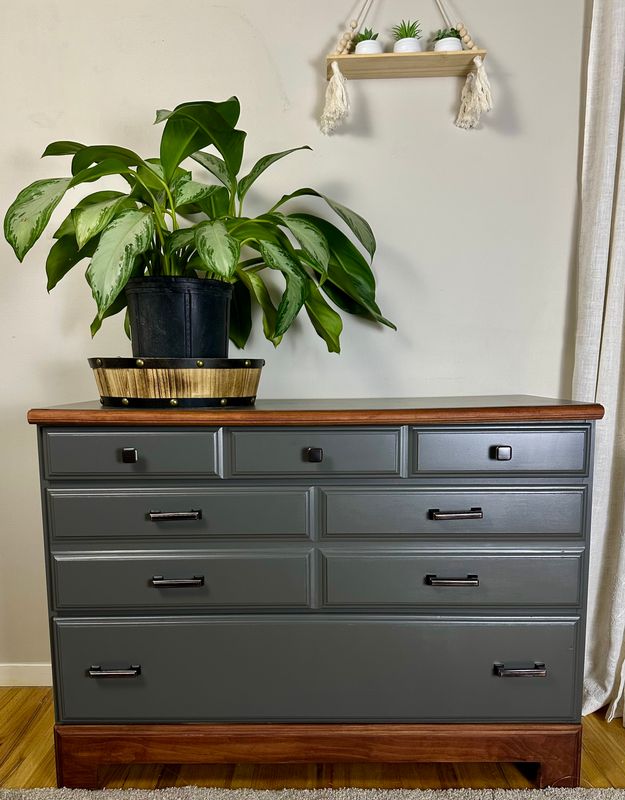 Elegant Dresser