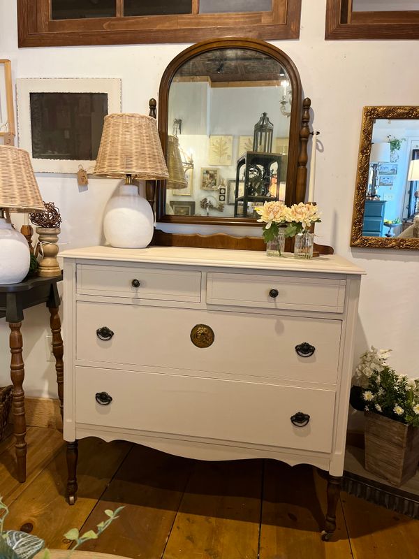 Vintage Vanity Dresser