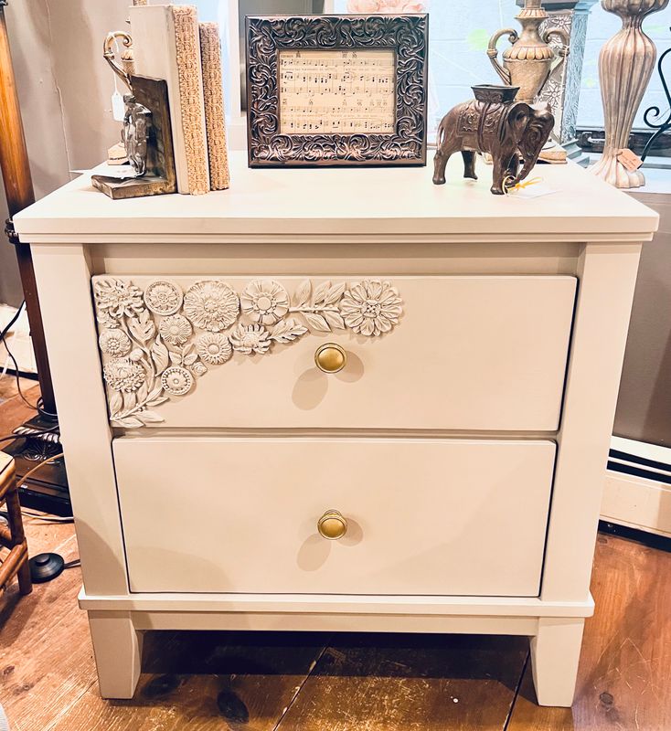 Accent Table