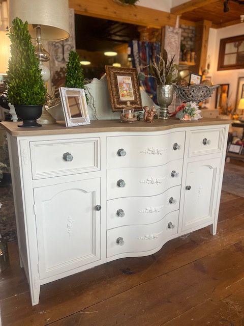Gorgeous Buffet/ Console
