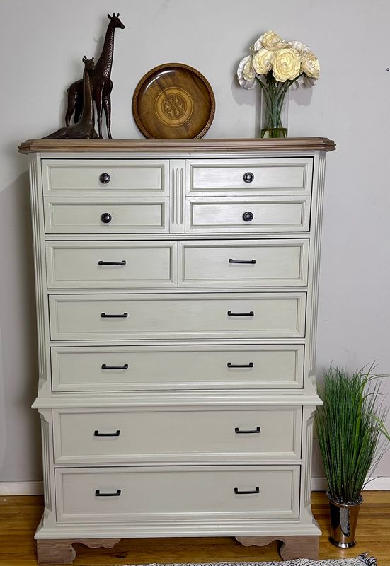 Quality Bassett Tallboy