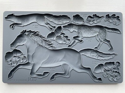 " HORSE AND HOUND " ~ 6" x 10" 2022 Decor Mould