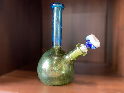 Custom 7.5” Green/Blue Waterpipe By Oxy Glass