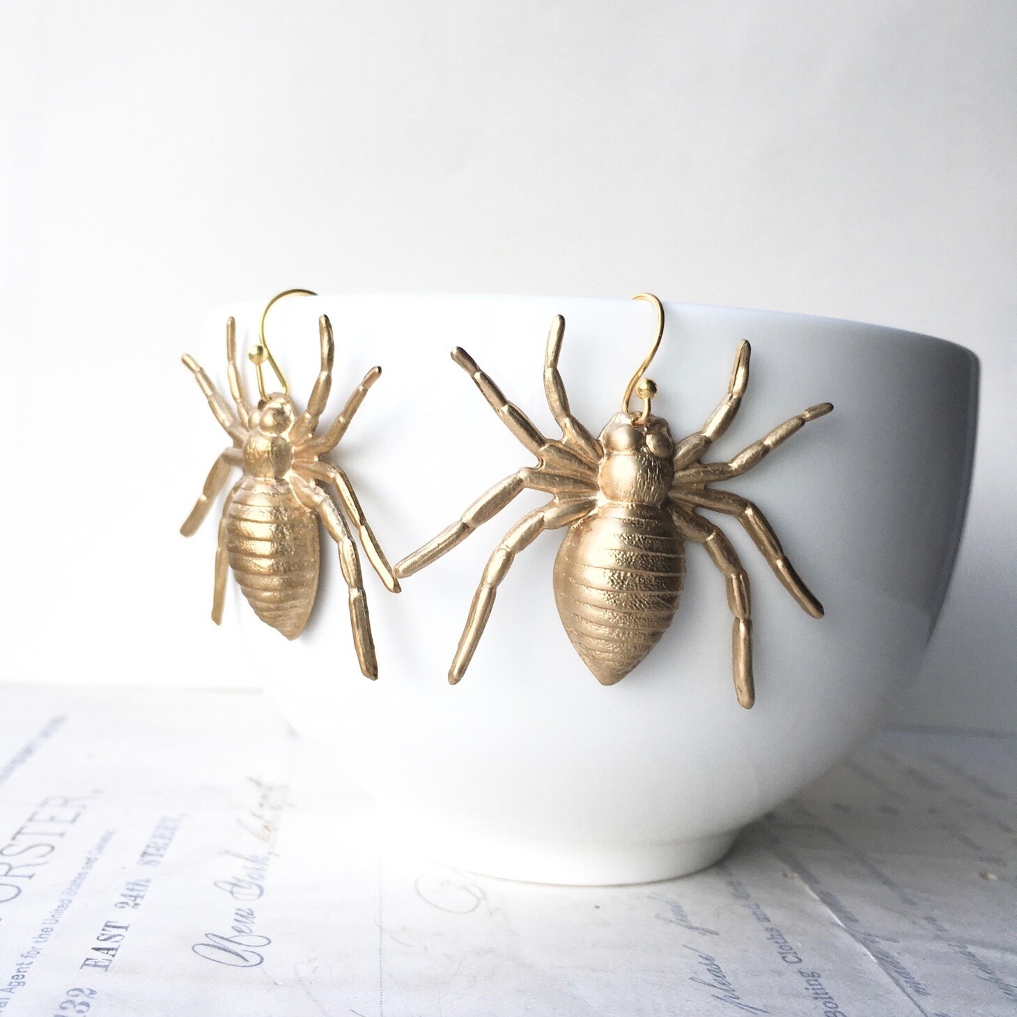 Secret Garden Spider Earrings, Gold tone