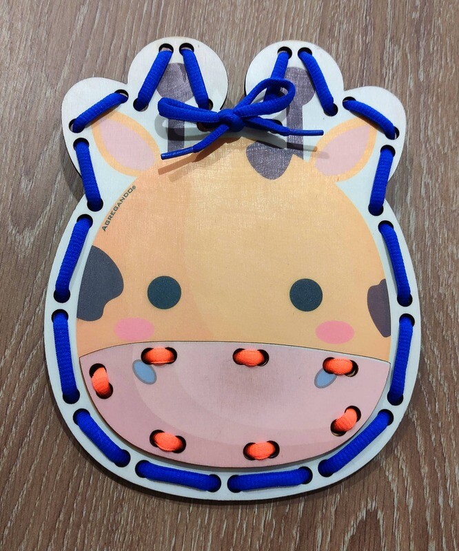 Wood Giraffe Lacing Montessori Toy