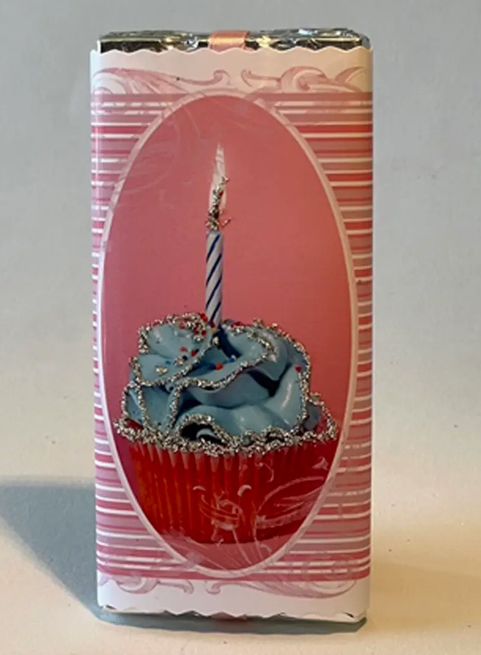 Cupcake w/Turquoise Frosting  Milk Chocolate Bar 