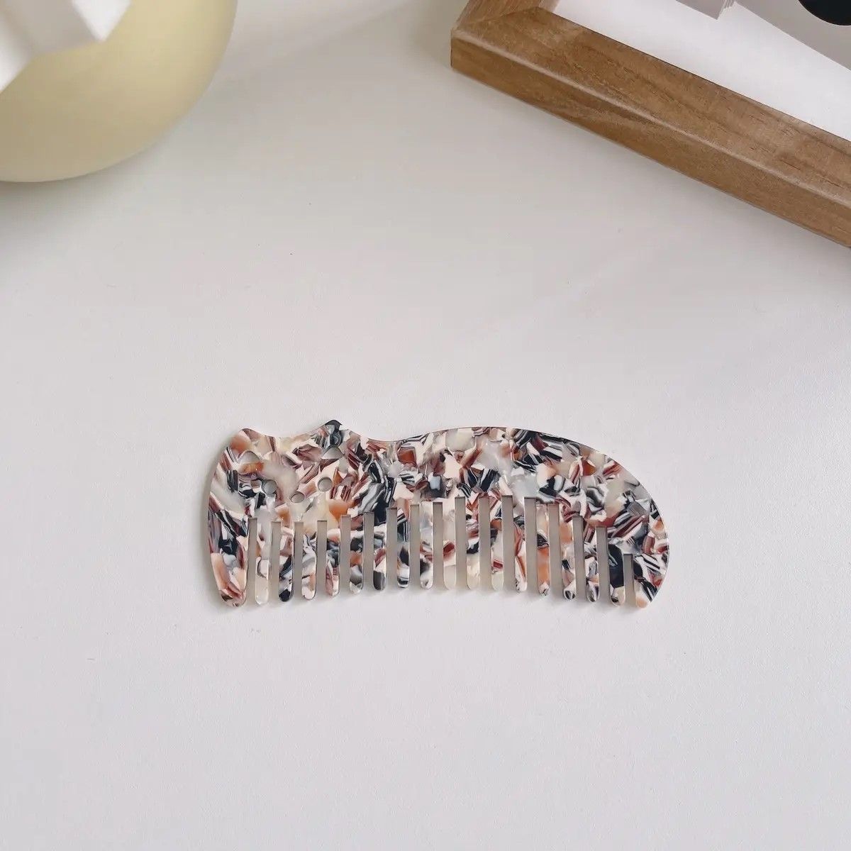 Calico Cat Comb