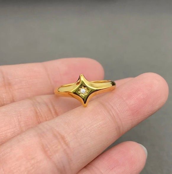 CZ Inlaid Stars 18 k Gold Plated Ring