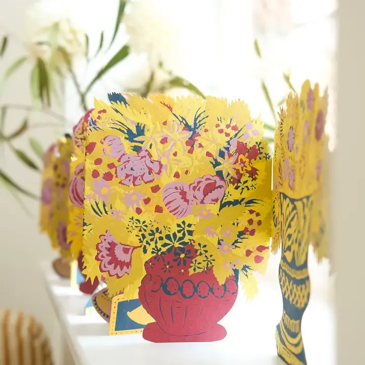 Bloomsbury Floral Vases Concertine ( Standing Garland)