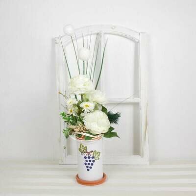 Tischdeko rustikal, mit weißen Blumen