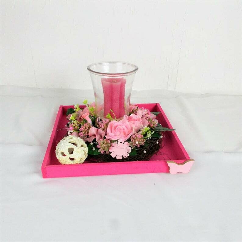 Moderne Tischdeko in pink mit Glaswindlicht, ganzjährig, Tischgesteck