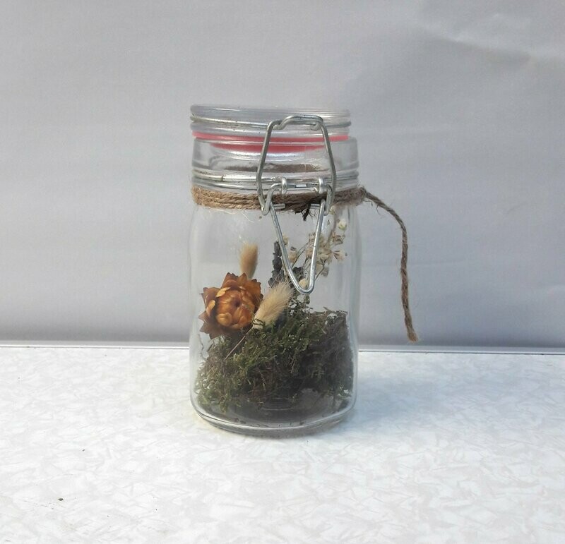 Trockenblumendeko, Trockenblumen im Glas, Tischdeko, Tischgesteck aus Trockenblumen, Sommerdeko, orange