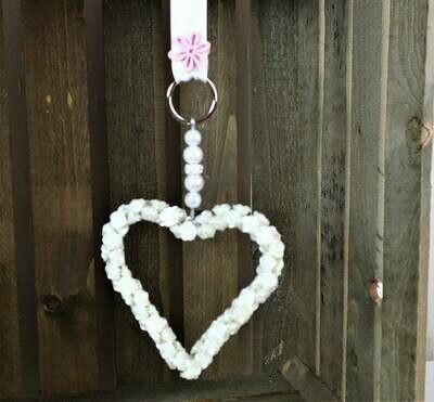 Fensterdeko Blütenherz in beige weiß