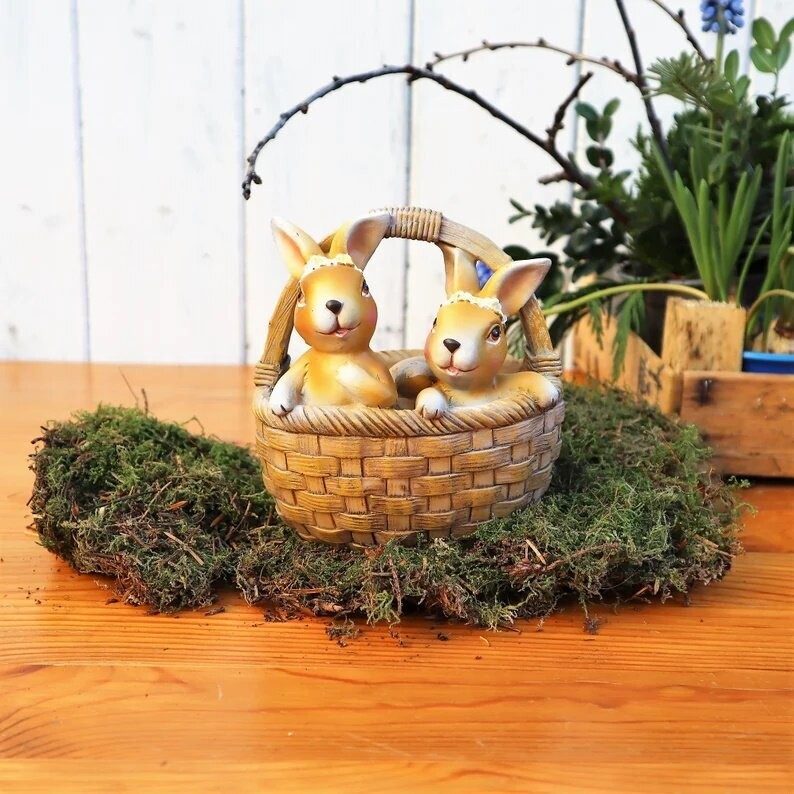Osterdeko Osterhasen im Korb