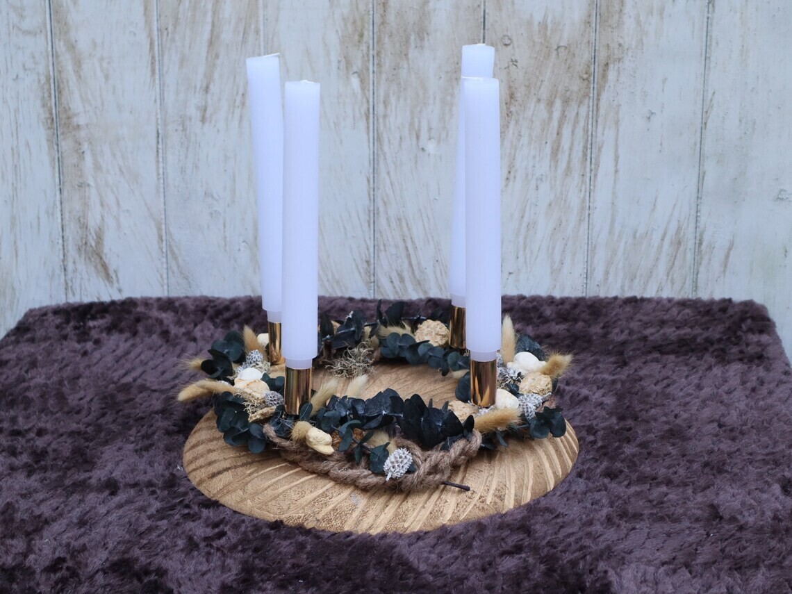 Adventskranz Holz Trockenblumen goldfarbig grün