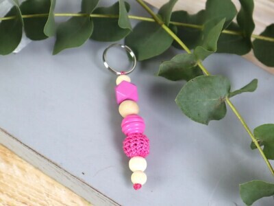 Schlüsselanhänger Taschenanhänger Holzperlen pink natur