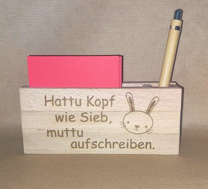 Geschenk Idee mit graviertem Kuli und Notizzettelhalter