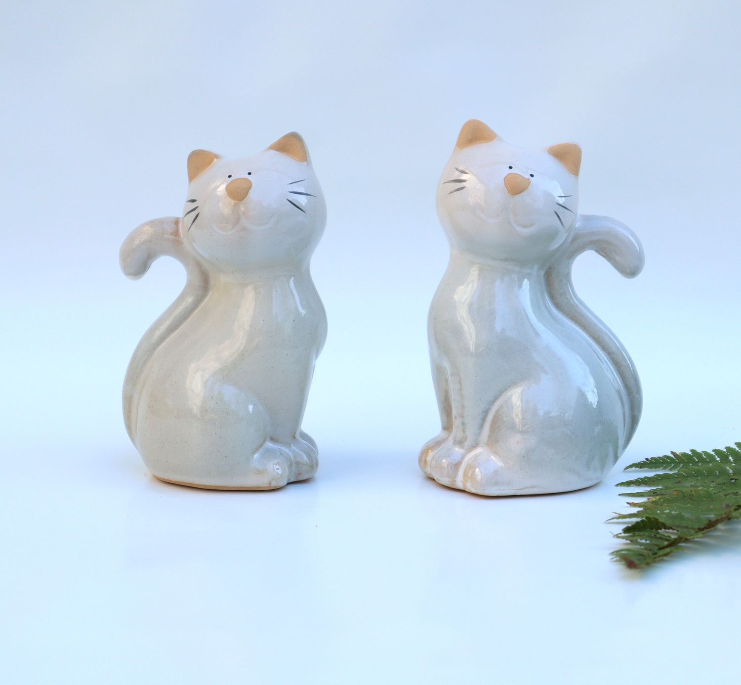 Deko Figuren Katze 2 er Set Stückpreis 3,95 Euro Tischdeko Aufsteller