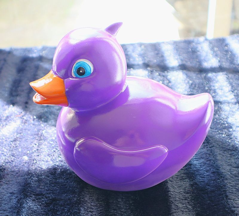 Deko Figur Ente lila Garten Terrasse Balkon Wohndeko Deko Figur Ente lila Garten Terrasse Balkon Wohndeko