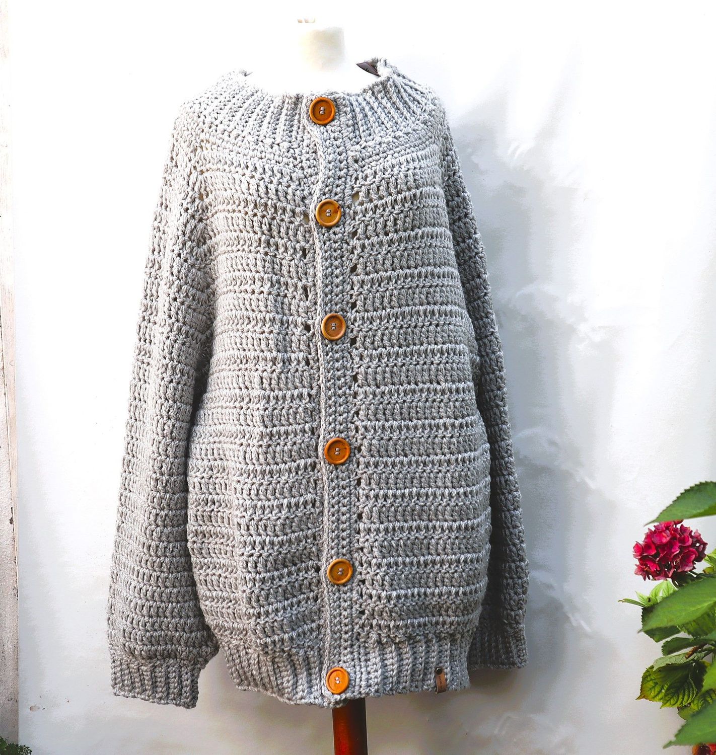Jacke gehäkelt Strickjacke Cardigan Oberteil Handarbeit Häkelmode Jacke gehäkelt Strickjacke Cardigan Oberteil Handarbeit Häkelmode