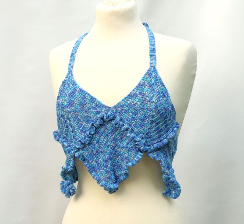 Häkeltop Top gehäkelt Bustier blau Töne Rüschen Häkelmode Häkeltop Top gehäkelt Bustier blau Töne Rüschen Häkelmode