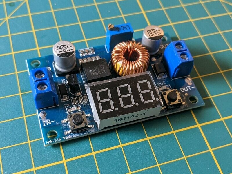 Adjustable DC-DC Voltage Regulator / LED Driver
