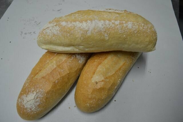 Petit Pain white