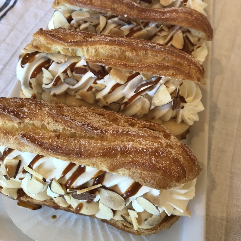 Caramel Éclair