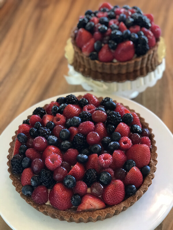 9" Fruit Tart -Mother’s Day Special-(Happy Mother’s Day Topper included)