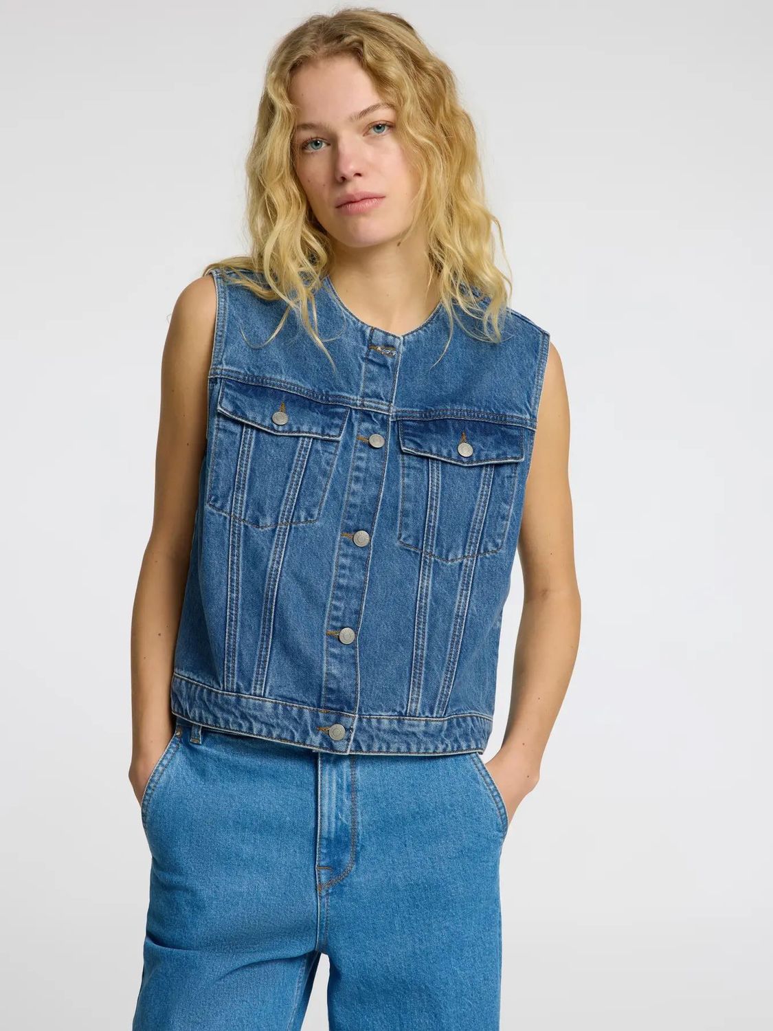RIE VEST
