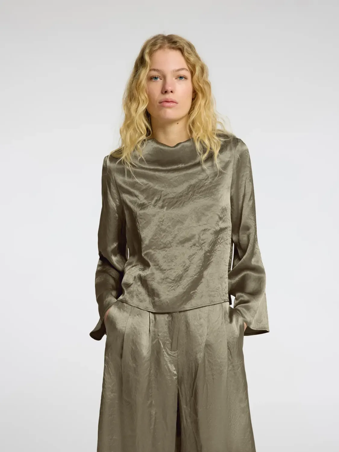 SELENE DRAPED TOP